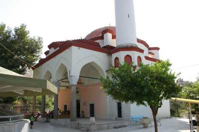 Üveys Paşa Camii




