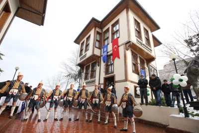 Bursa  Büyükşehir Belediyesi arşivinden 2012 yılında alınmıştır.