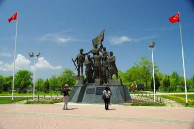 Milli Mücadele Anıtı -Milli Mücadele Parkı (Fotoğraf: Samsun İl Kültür ve Turizm Müdürlüğü arşivi)