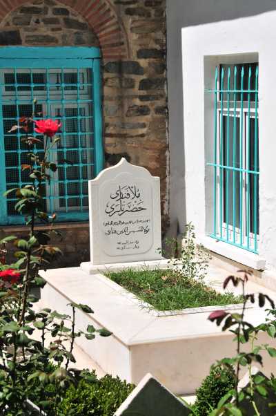 Molla Fenari Kabri Osmangazi/Bursa, Bursa Valiliği arşivinden 2012 yılında alınmıştır.