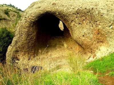 Mağara girişi -(Fotoğraf: Samsun İl Kültür ve Turizm Müdürlüğü arşivi)