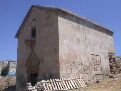 Dikilitaş Eski Kilisesi