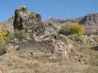 Gölbağı Ermeni Kilisesi Kalıntısı Mazgirt