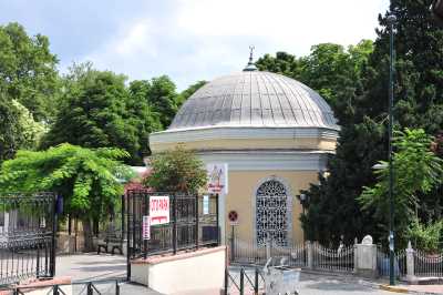 Osman Gazi Türbesi, Bursa Valiliği arşivinden 2012 yılında alınmıştır.