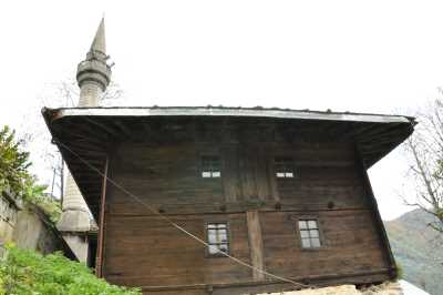 Şimşirli Köyü Camisi 
Kaynak: Rize İl Kültür ve Turizm Müdürlüğü Fotoğraf Arşivi