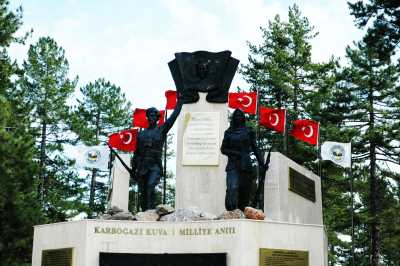 Karboğazı Kuvayi Milliye Anıtı (Gülek-Tarsus-Mersin) (Fotoğraf: Ahmet GÜLLÜ)