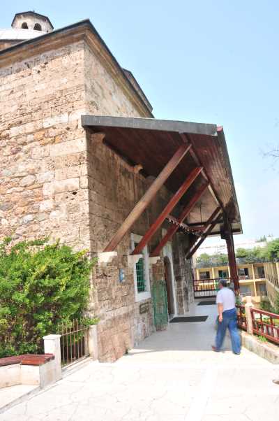 Eski Kaplıca (Armutlu Hamamı) Osmangazi/Bursa, Bursa Valiliği arşivinden 2012 yılında alınmıştır.