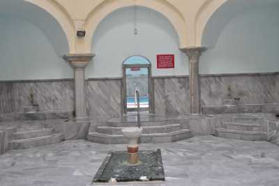 Eski Kaplıca (Armutlu Hamamı) Osmangazi/Bursa, Bursa Valiliği arşivinden 2012 yılında alınmıştır.