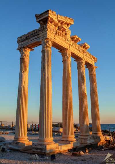Side Apollon Tapınağı