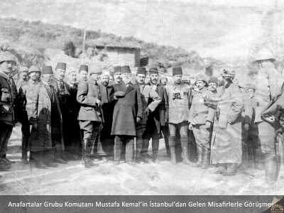 Anafartalar Komutanı Mustafa Kemal ve İstanbul'dan Gelen Misafirler