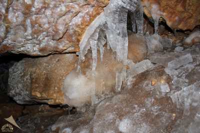 Buzluk Mağarası