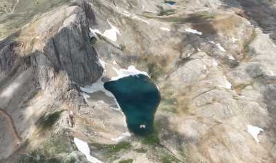 Buyer Baba Buzul Gölü