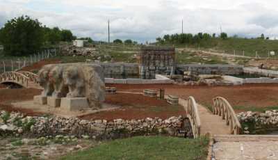 Eflatun Pınar Hitit Su Anıtı