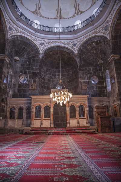 Evliya Camii ( Ebul Hasan Harakani Türbesi)