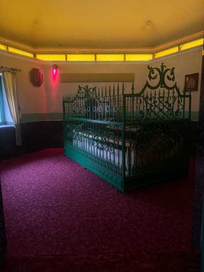 Ümmi Kemal Hz.Türbesi