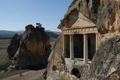 Gerdekkaya Mezar Anıtı
